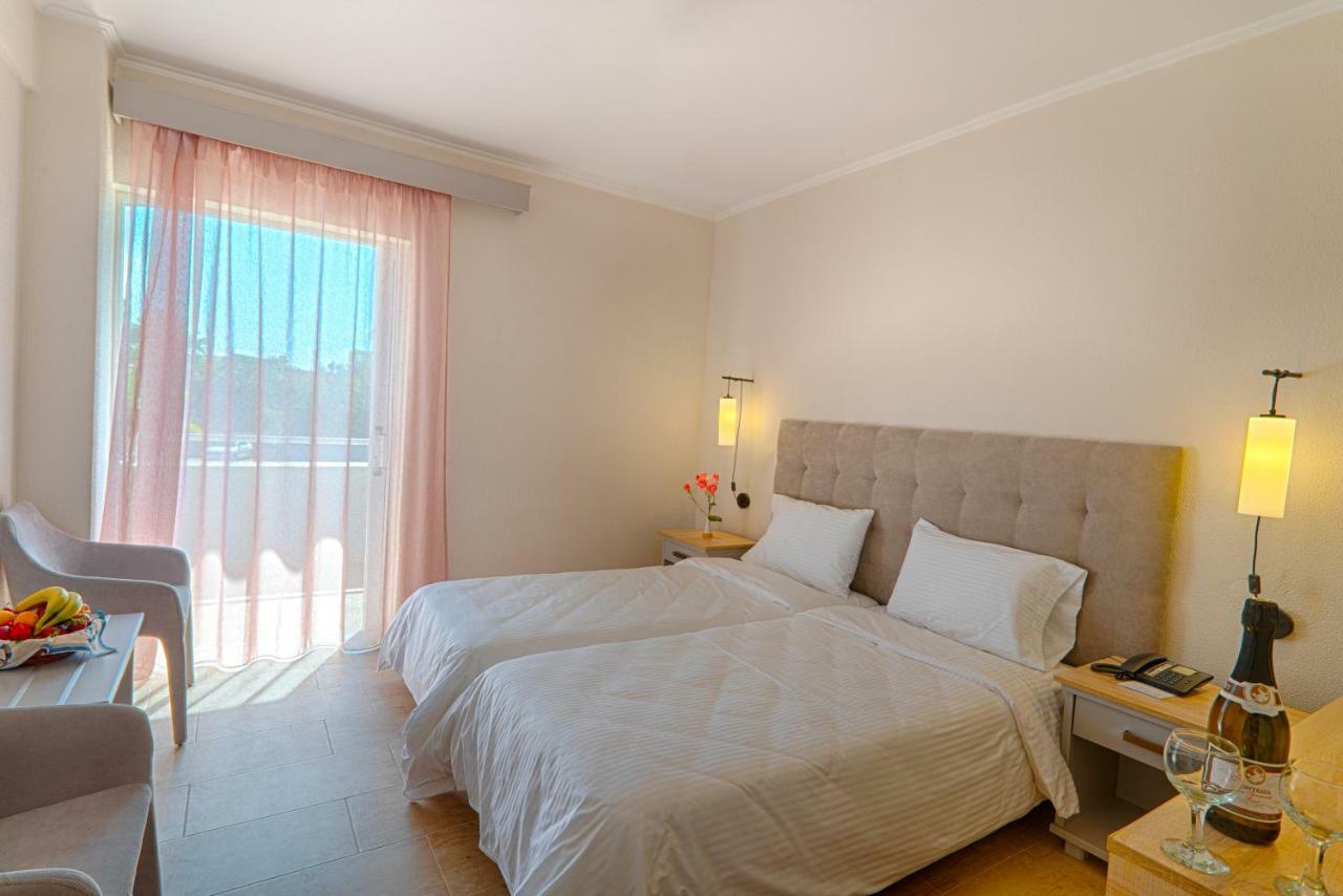 Nafsika Hotel - Adults Only Dassiá Exteriér fotografie